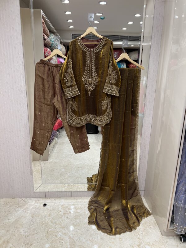 MUSTARD-BRONZE CASUAL SUIT