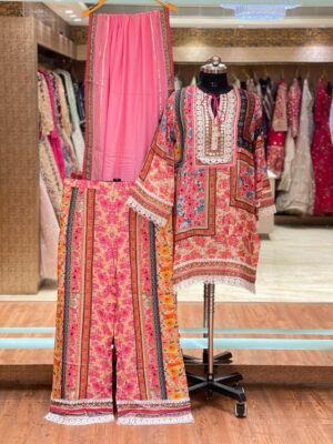 TRADITIONAL CASUAL SUIT