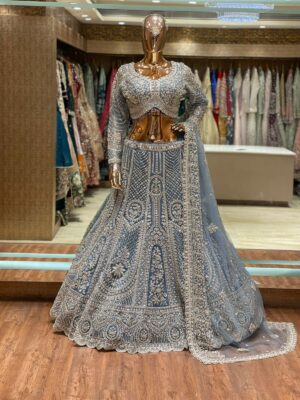 d666a2e9-3620-4dce-a1e6-450e89b7059b POWDER BLUE CROP TOP